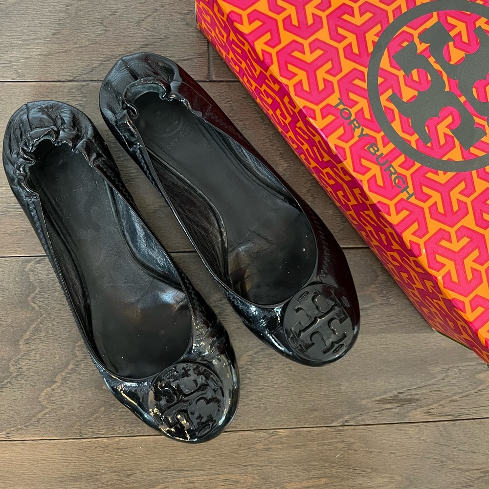Tory Burch Reva Black Patent Leather Ballet Flats